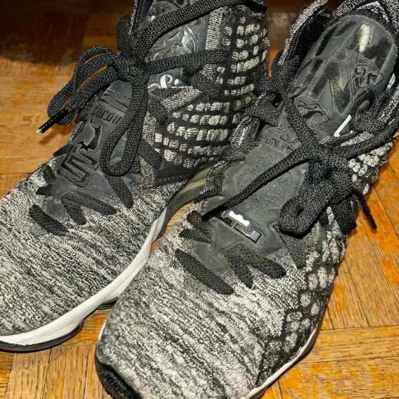 Nike Lebron 17 - in the arena - Picture 1 of 3